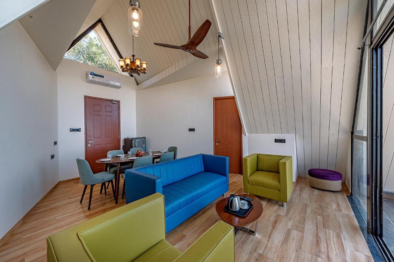 Saffronstays Harrier Crest, Lonavala - A Frame Villa With Bathtub Serving Delicious Veg Food Dış mekan fotoğraf